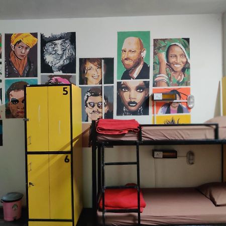 Heistel Delhi Hostel Új-Delhi Kültér fotó